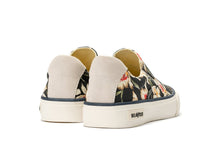 Load image into Gallery viewer, Womens - Hawthorne Slip On Magnum - Black Star Orchid